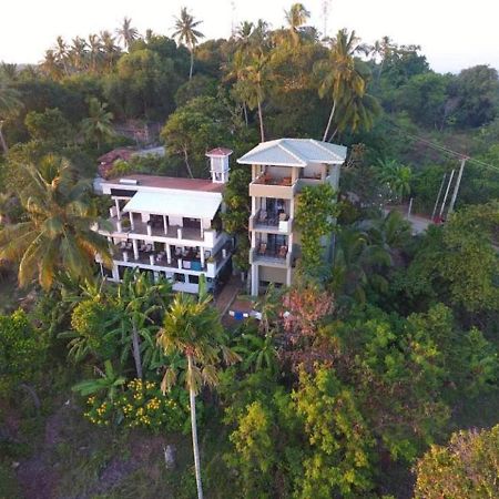 Lara'S Place Unawatuna Bagian luar foto