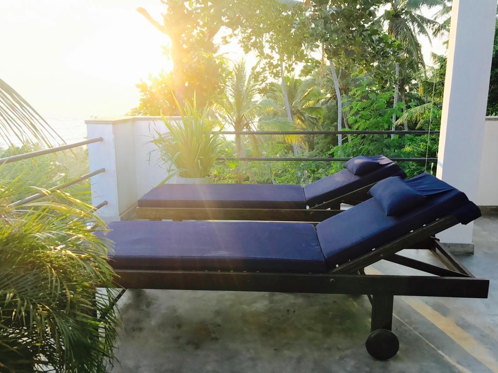 Lara'S Place Unawatuna Bagian luar foto