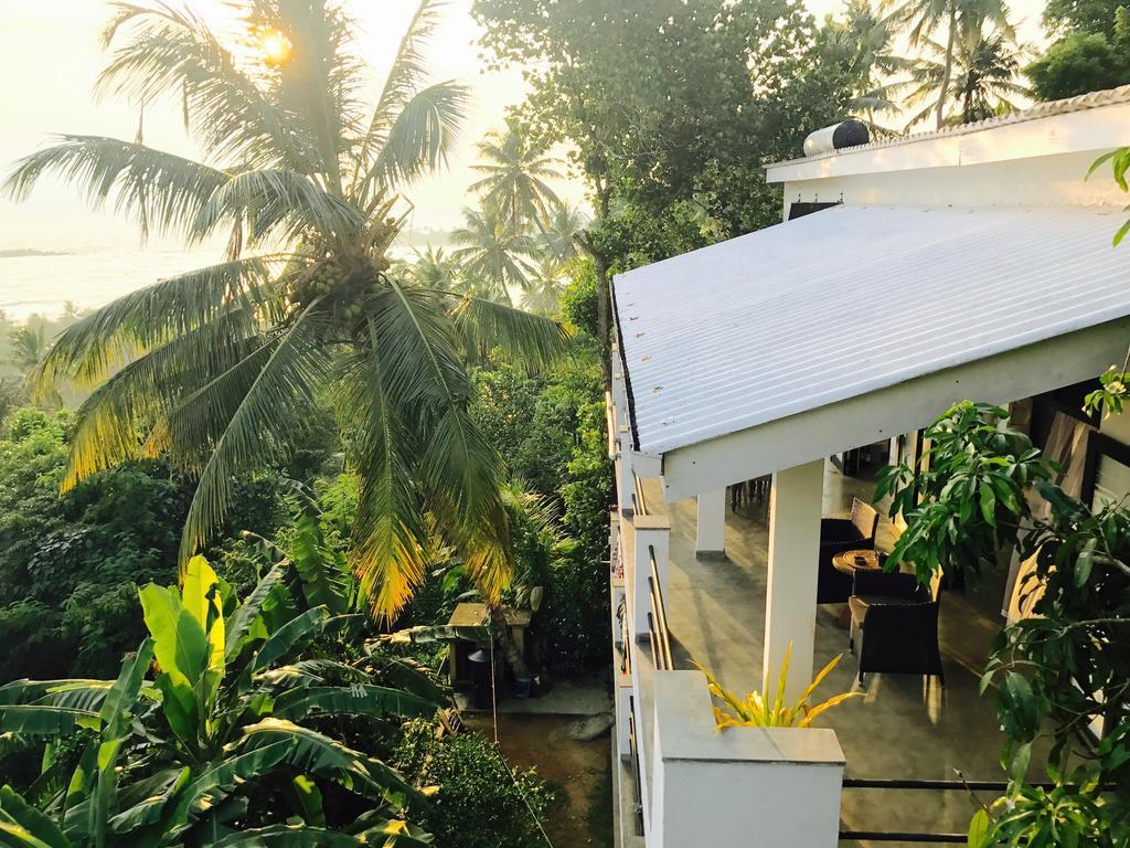 Lara'S Place Unawatuna Bagian luar foto